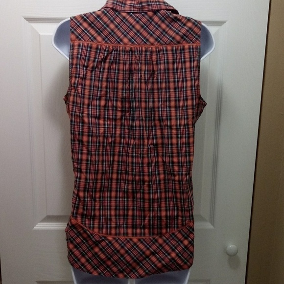 Woolrich sleeveless‎ top. - Picture 2 of 6
